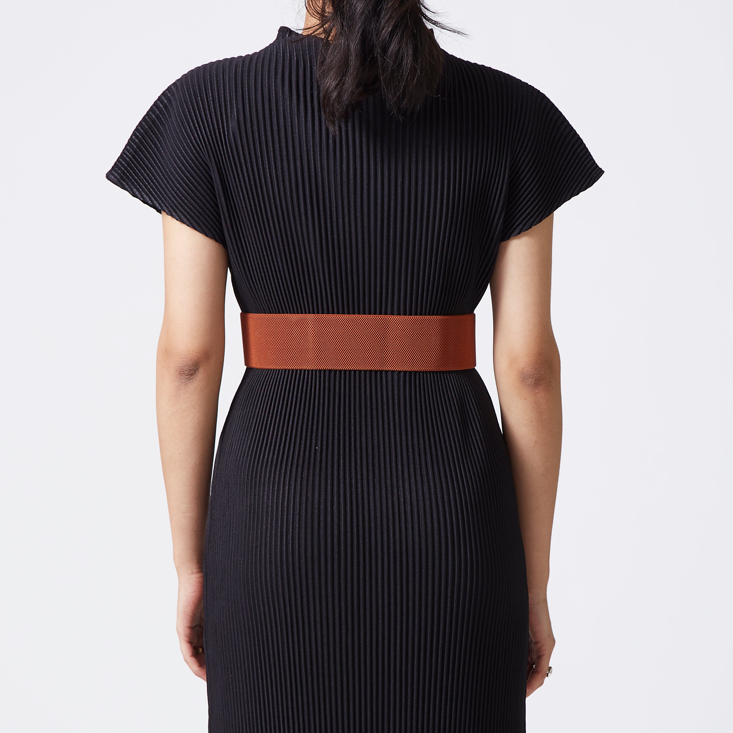 Tan elastic-back distended buckle belt
 Tan elastic-back distended buckle belt