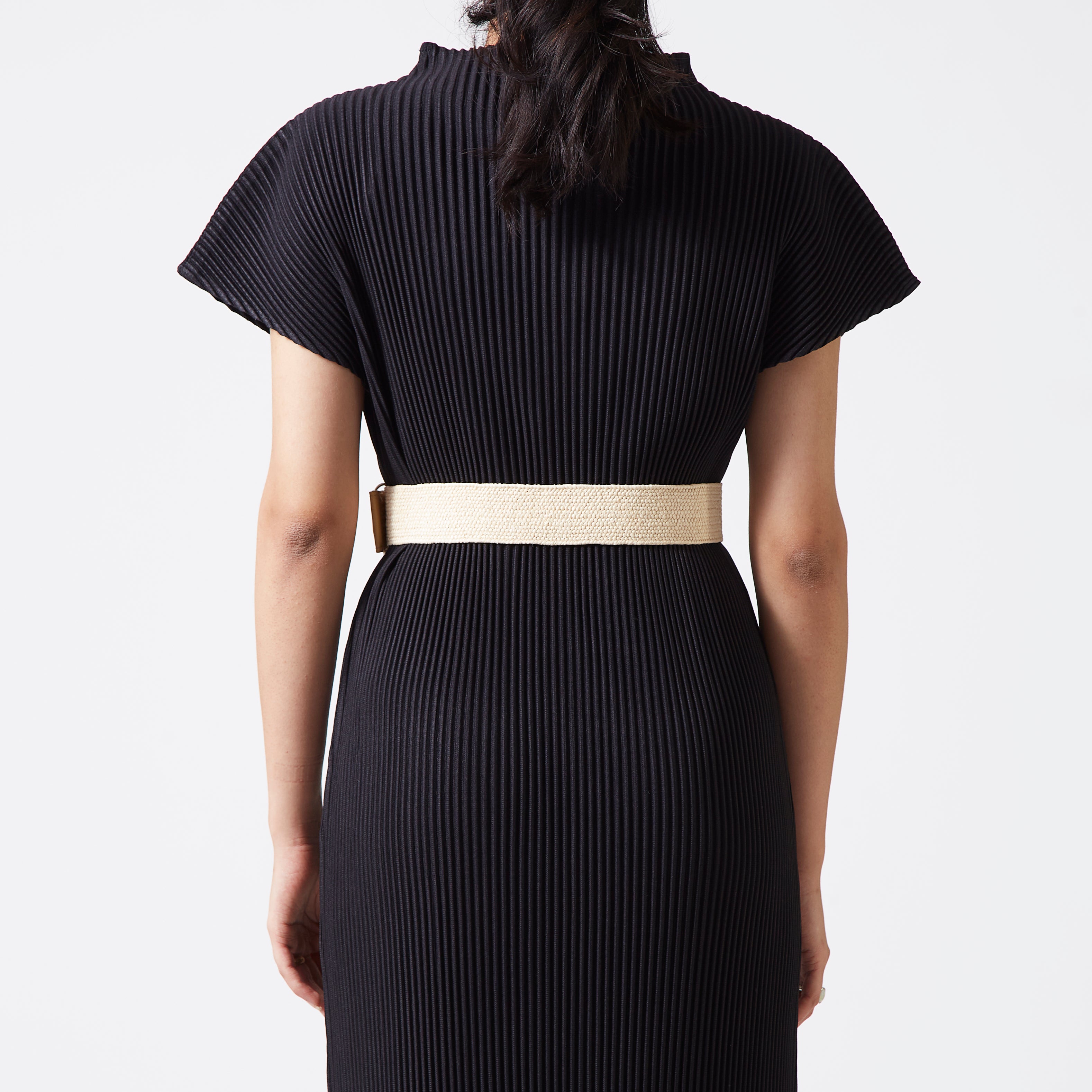 Ivory elastic rattan dark wood buckle belt
 Ivory elastic rattan dark wood buckle belt