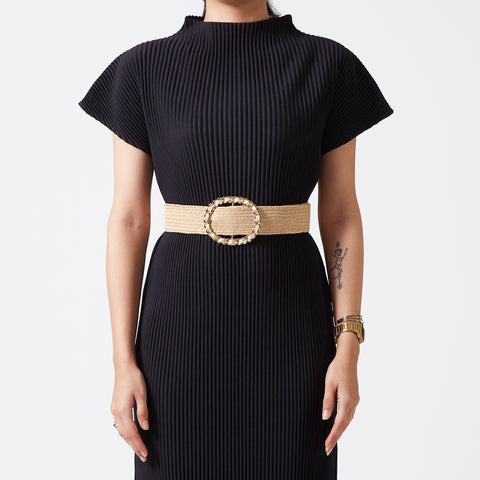 Beige elastic rattan belt with chain trim buckle
 Beige elastic rattan belt with chain trim buckle