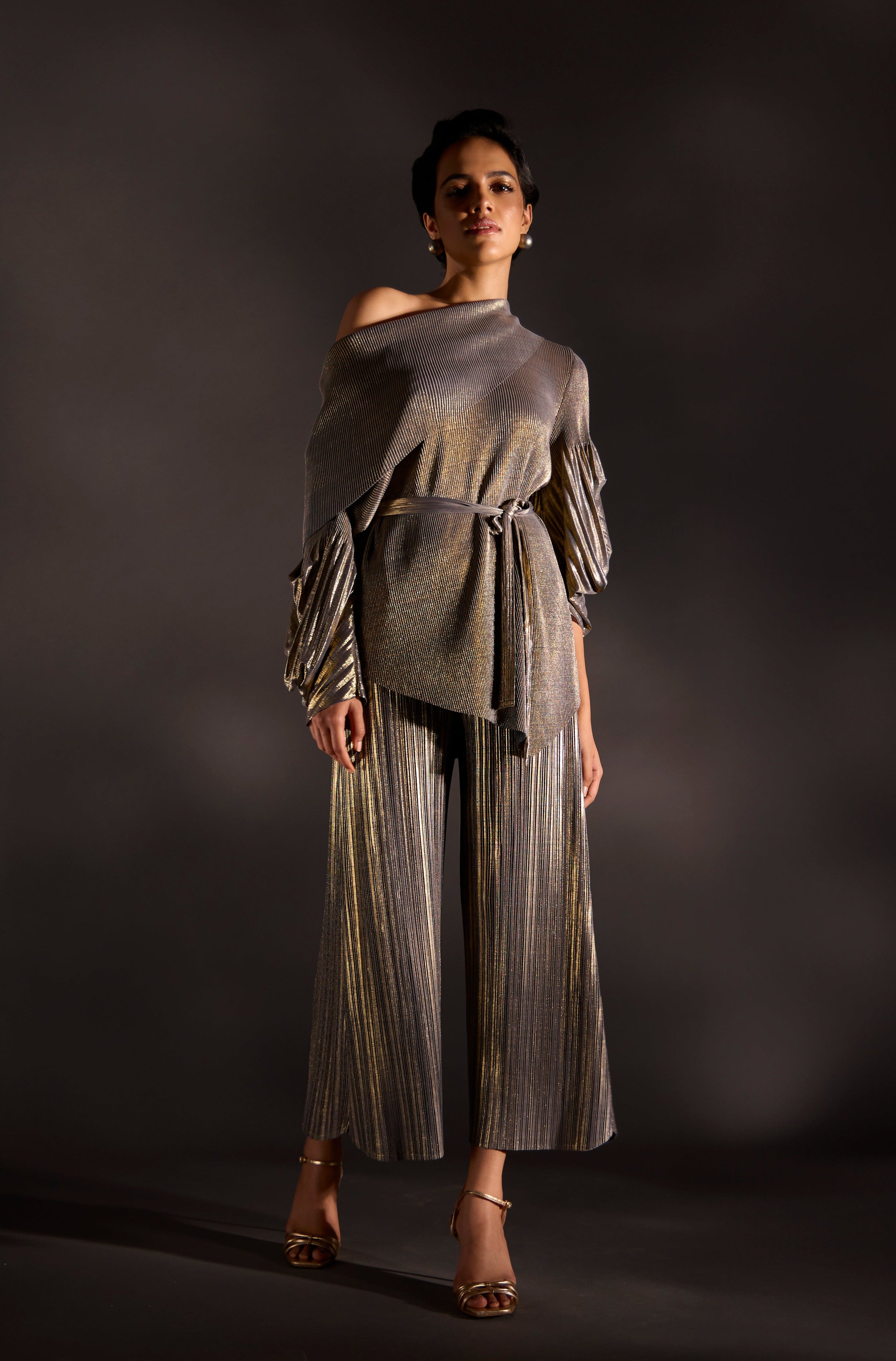 Skylar Set Metallic Grey Gold Scarlet Sage