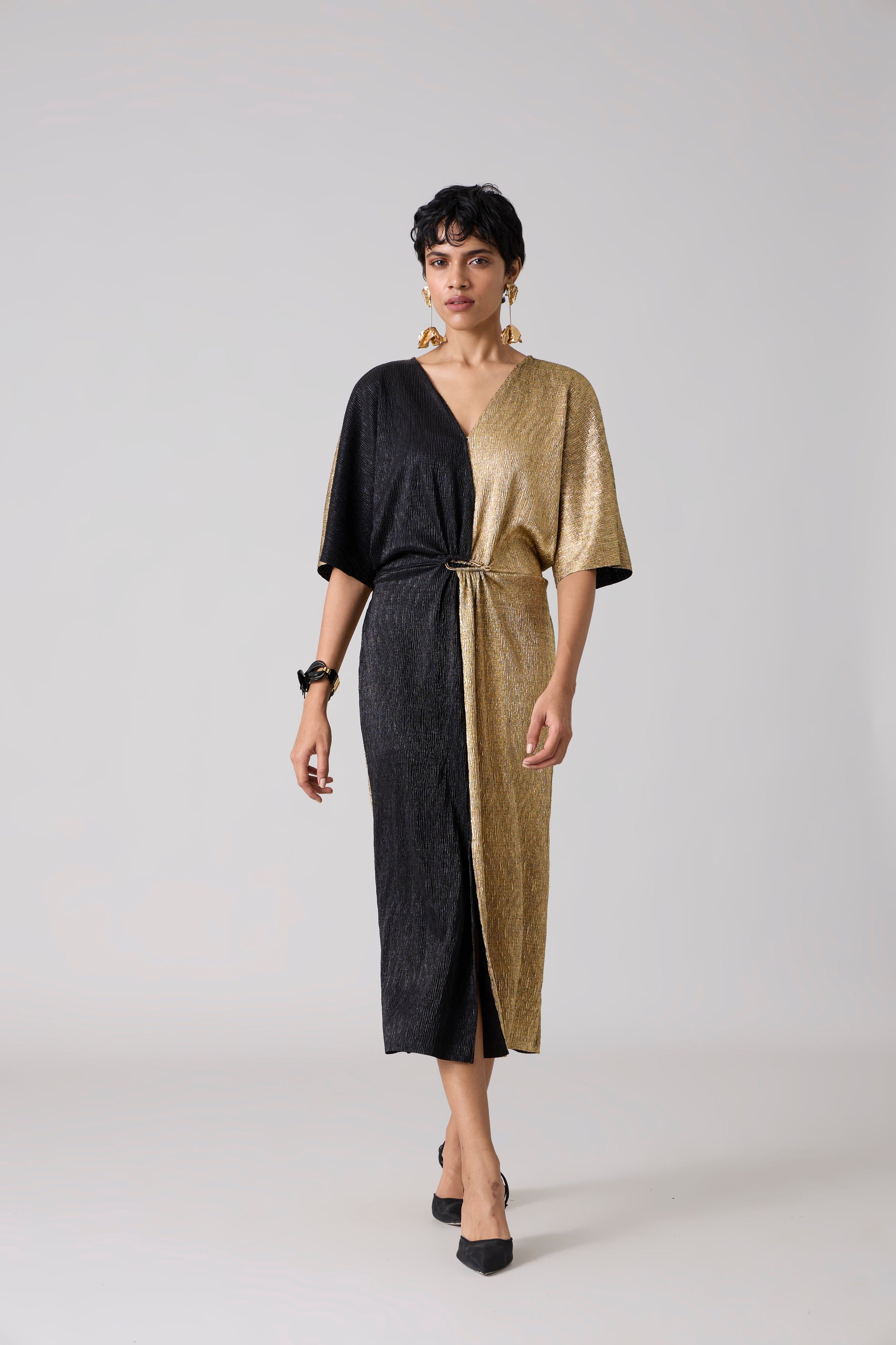 Irregular Metal-Ring Slit Pleated Dress – COMMENSE