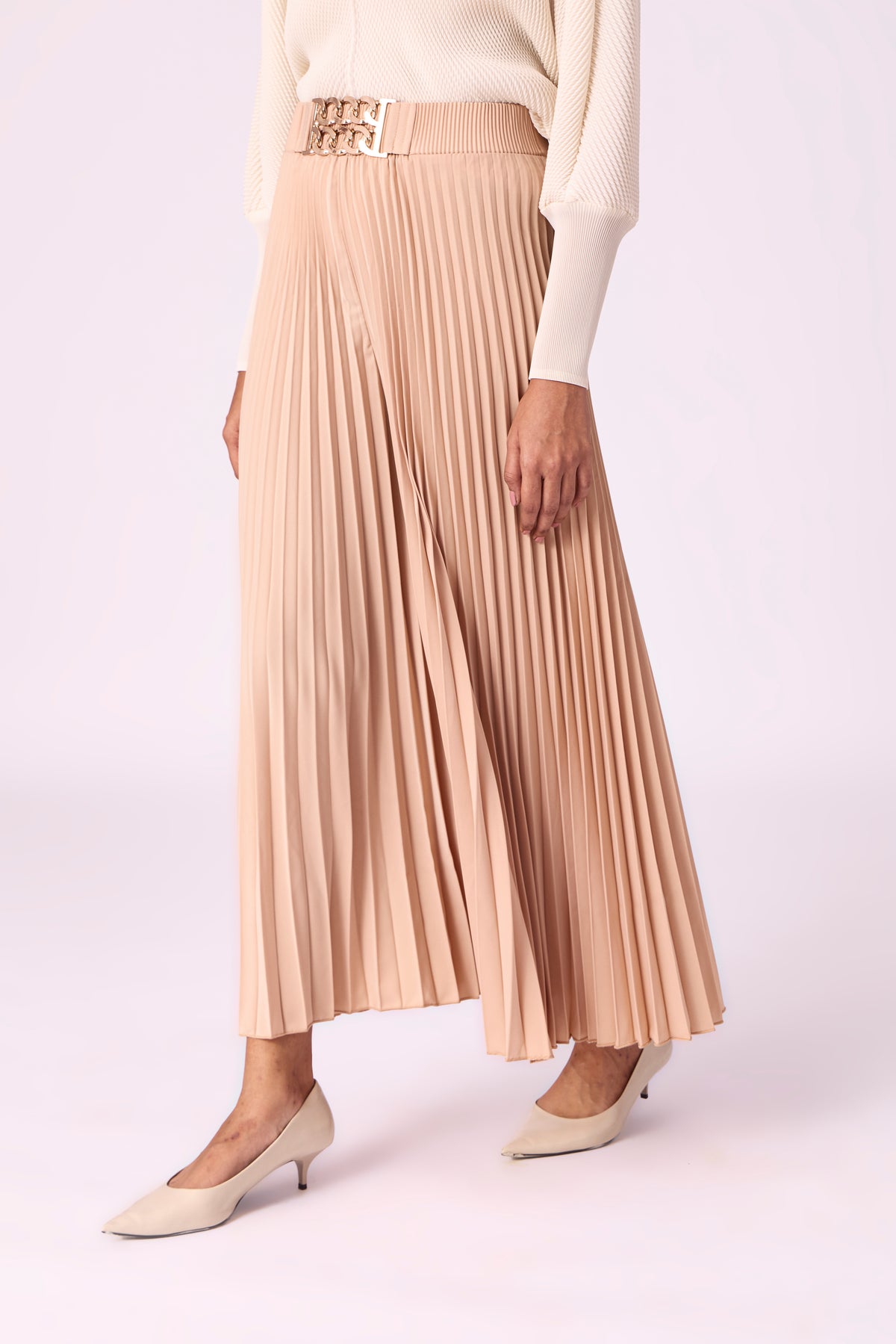 Ariana Pant - Camel