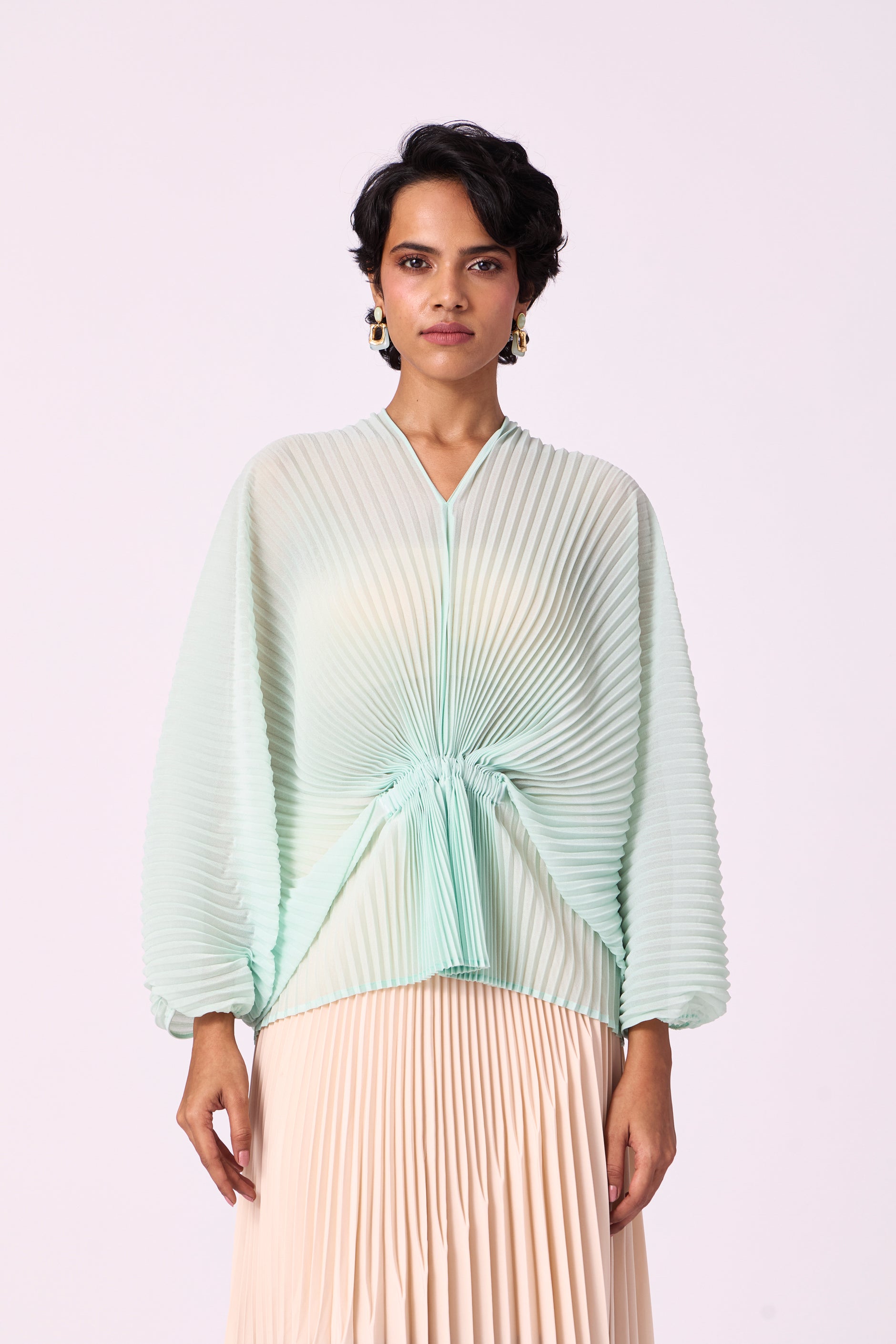 トップス SQUARE NECK LADY LIKE PLEATS TOP Leesechin Women's Fashion Solid Color Square Neck Pleated Long