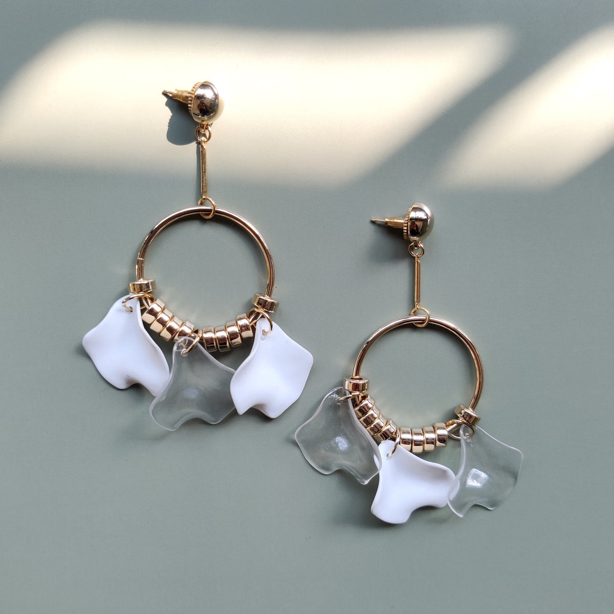 Petal Ring Earrings - Clear & White
